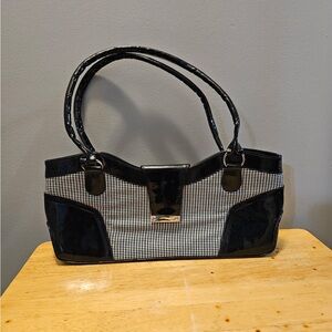 J.Renee Black and White Houndstooth Shoulder Bag